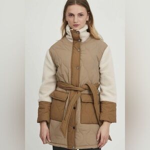 B. Young Byastan Jacket. Trench Sherpa sleeve